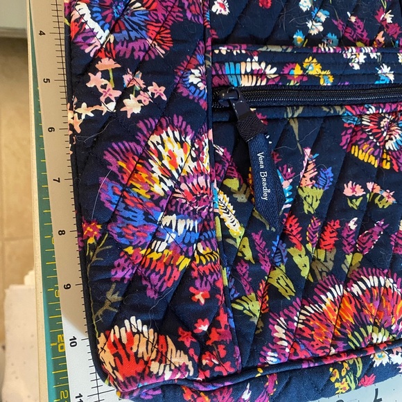 Vera Bradley crossbody - Picture 2 of 9